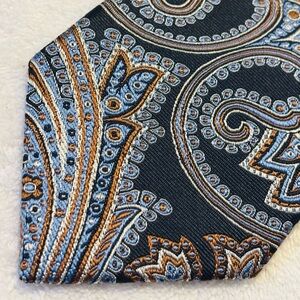 Brand New Corporate Power Tie By JOS A. BANK (Signature Collection)